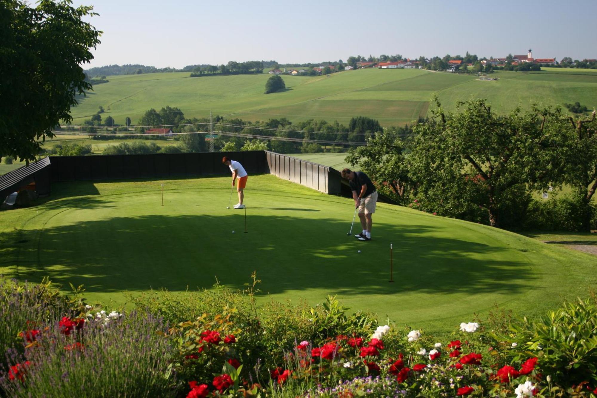 Golf- Und Landhotel Anetseder Thyrnau Екстериор снимка